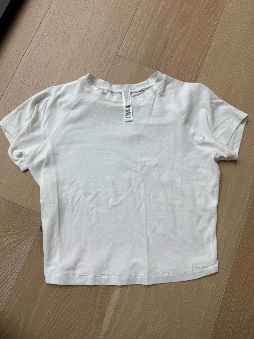 SKIMS Cropped White Short Sleeve Tee -